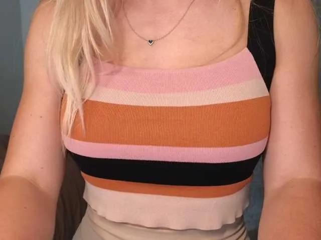 LunaBlondSexy — See how U STROKE IT your dick in front of me