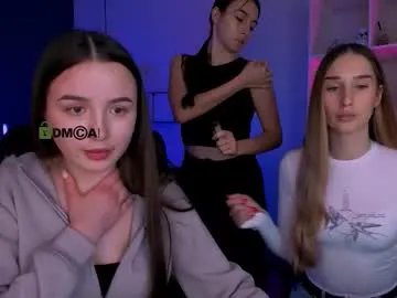 _mila_fire — GOAL: touch tits [165 tokens remaining] Welcome to my room! #nonude #shy #cute #young #feet