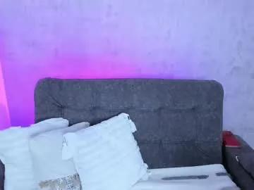 gia_watsonn — Come to me, I will show you the magic of my body  #latina #new #heels #bigass #milf