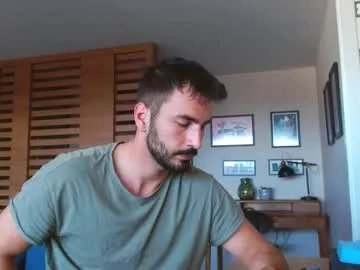 hornyasfuckk33