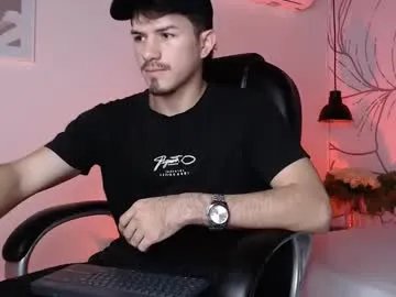 justin_spencer — Lovense in ass [81 tokens left] Sexy Spencer  #gay #new #femboy #bigcock #lovense