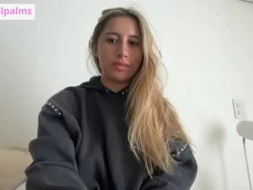 kikibae2 on Chaturbate