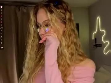 nicolafornes — GOAL: wake me up with bzzzzz  [20 tokens remaining] Hello everyone I'm Elsa #bigass #18 #lovense #teen #young