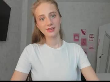 whi_te0 — change clothes   #new #teen #18 #nonude [0 tokens remaining]