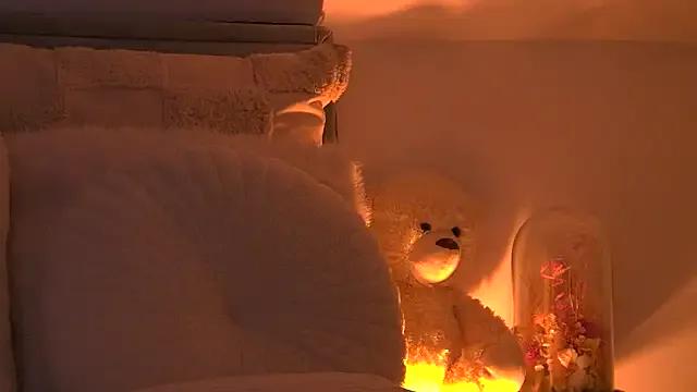 AngeliqueSkye — Undress me!