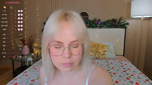 bellatip on StripChat