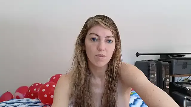 CelestialRuby on StripChat