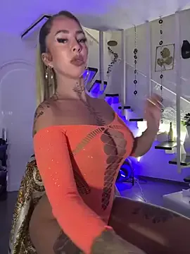CheekyChels