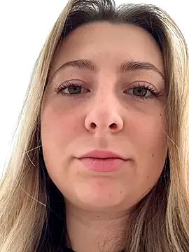 curvyflawless — Pussy play