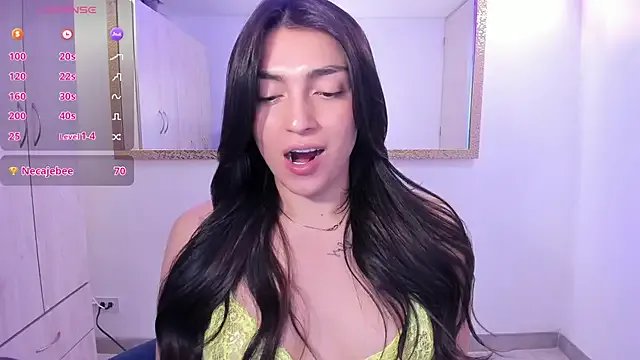 EricaVanderhill — Hi guys make me Cum