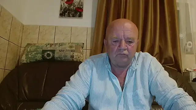 fullballs6 on StripChat