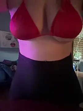 Granlady7 — Me pongo crema en la cola sin la tanga