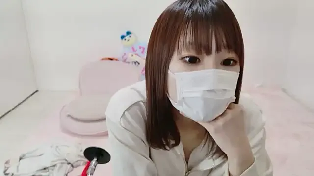 Hiiichan88 on StripChat