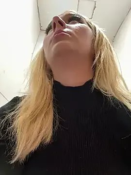 hotamanda01 — Group on StripChat