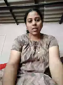 JENNIFERtamil on StripChat
