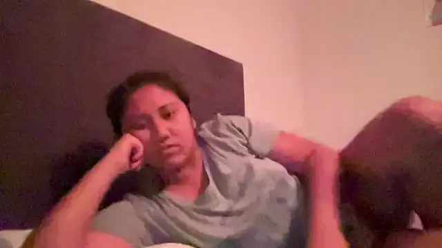 Kmiii21 on StripChat