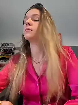 lucie_mehott — JE TE MONTRE MA LINGERIE