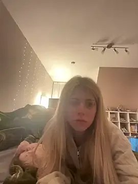 MelliMoon — Show my Boobs 2 min 