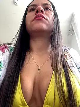 ReggieG — Show anal with strap on + SQUIRT 