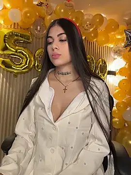 Sarasanders_4 on StripChat
