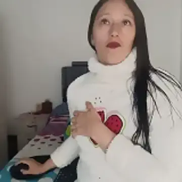 Sunshine_e on StripChat